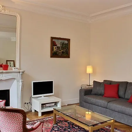 116480 - 4 Personnes Passy Parijs